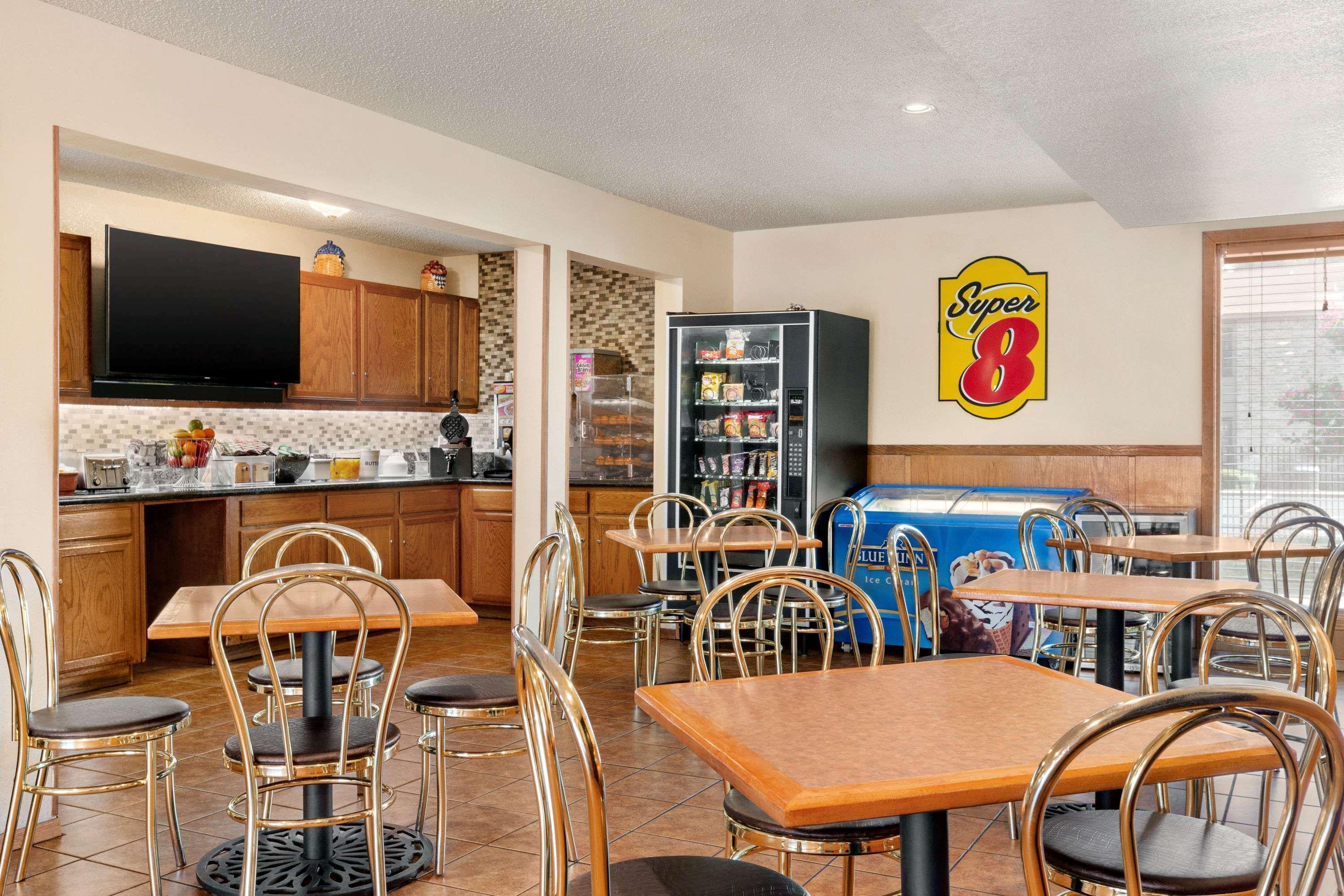 Super 8 By Wyndham Waco University Area Zewnętrze zdjęcie